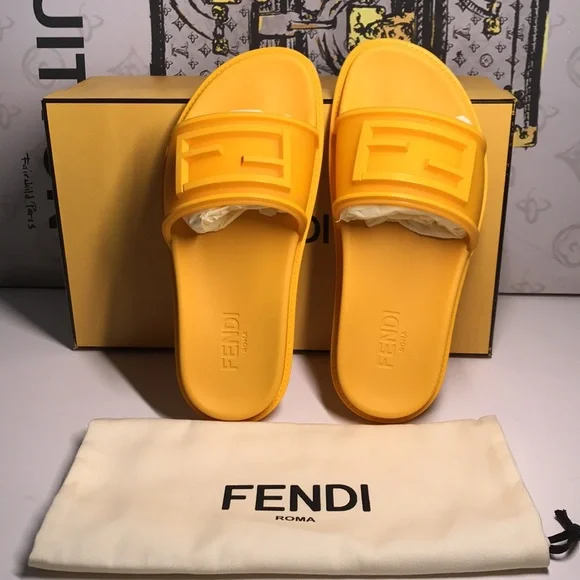 NEW - FENDI Logo-Embossed Baguette Rubber Slide Sandals - Yellow Size US 7
